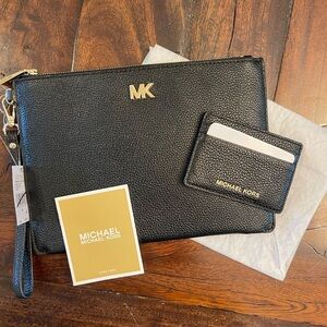 NWT Michael Kors Black Leather Pouch Clutch Wallet